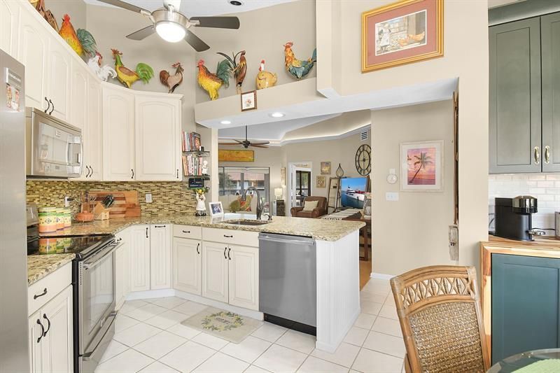 6040 SE Martinique Dr, Unit 201, Stuart, FL 34997 Photo