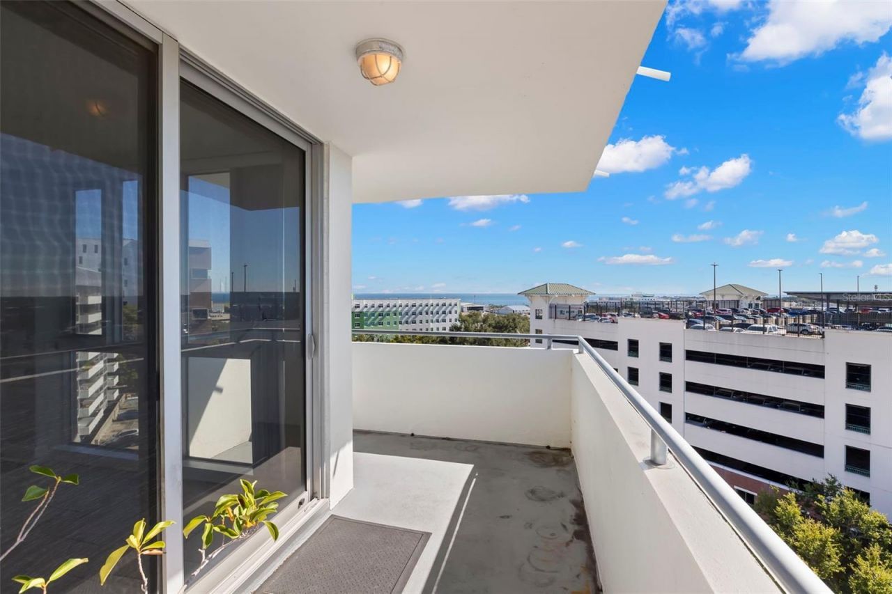 470 3rd Street S, Unit 921, Saint Petersburg, FL 33701 Photo