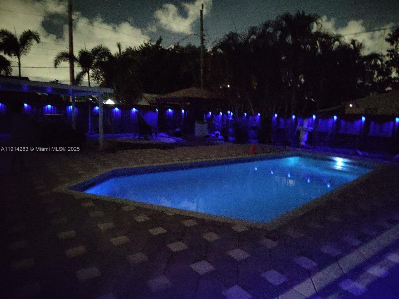 6810 Douglas St, Hollywood, FL 33024 Photo