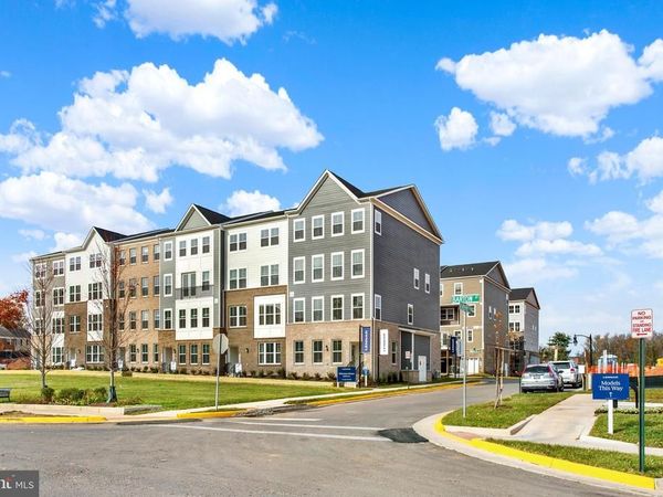 9664 SWALLOWTAIL LANE, MANASSAS, VA 20110