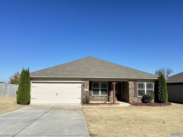 109 Lois Mance Lane, New Market, AL 35761