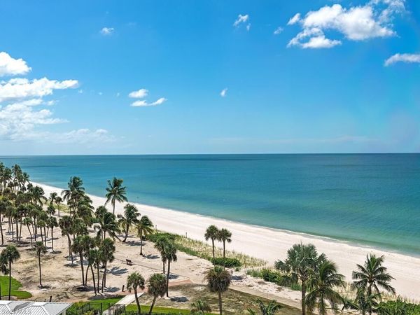 4051 Gulf Shore BLVD N, Unit 805, NAPLES, FL 34103