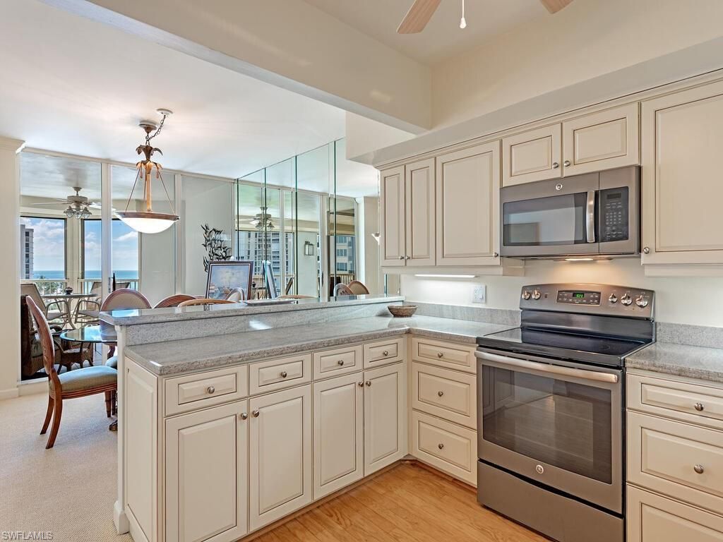 4051 Gulf Shore Blvd N, Unit 805, Naples, FL 34103 Photo