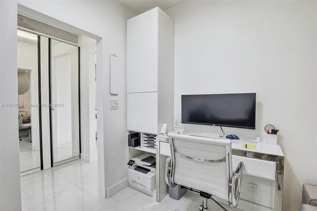 20335 W Country Club Dr, Unit PH4, Aventura, FL 33180 Photo