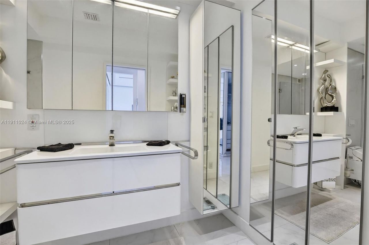 20335 W Country Club Dr, Unit PH4, Aventura, FL 33180 Photo