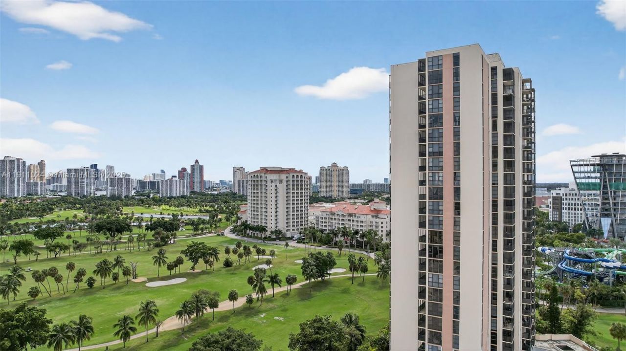 20335 W Country Club Dr, Unit PH4, Aventura, FL 33180 Photo