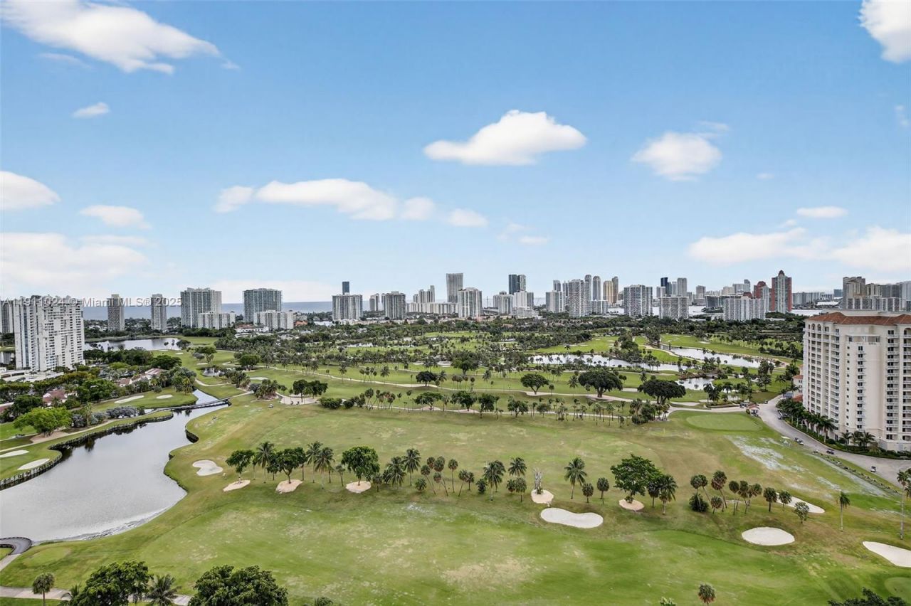 20335 W Country Club Dr, Unit PH4, Aventura, FL 33180 Photo