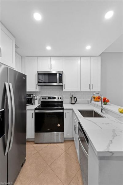3320 Olympic Dr, Unit 126, Naples, FL 34105 Photo