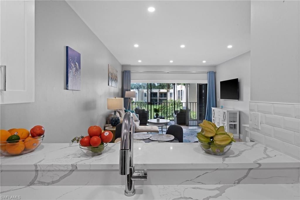 3320 Olympic Dr, Unit 126, Naples, FL 34105 Photo