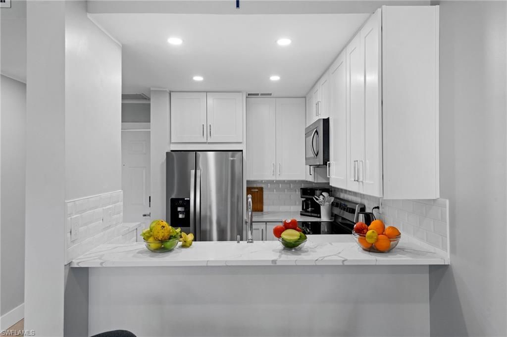 3320 Olympic Dr, Unit 126, Naples, FL 34105 Photo