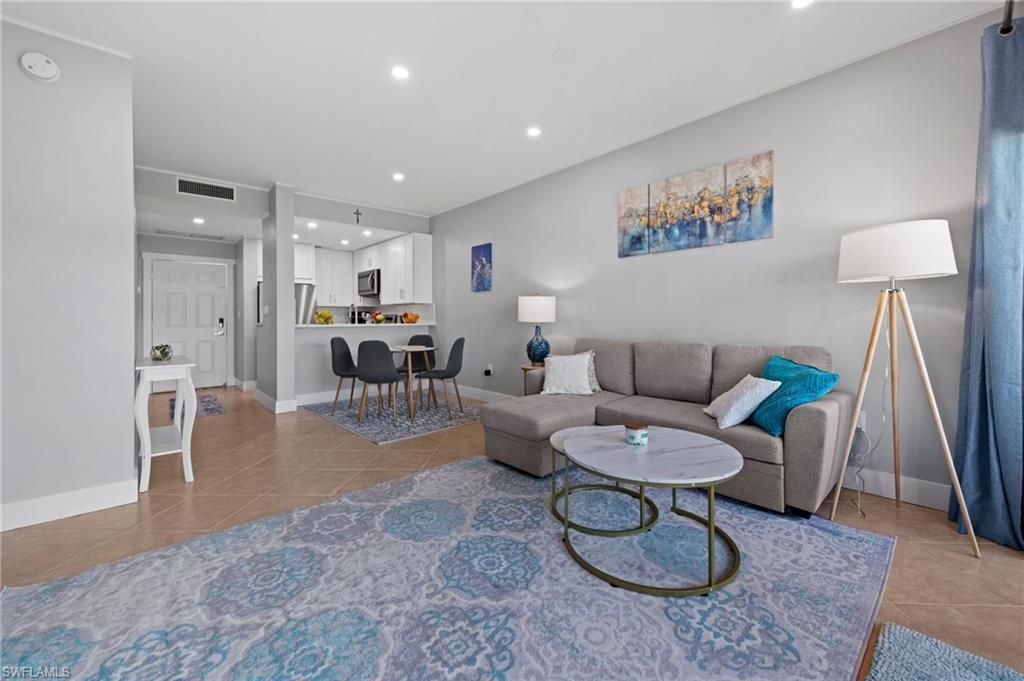 3320 Olympic Dr, Unit 126, Naples, FL 34105 Photo