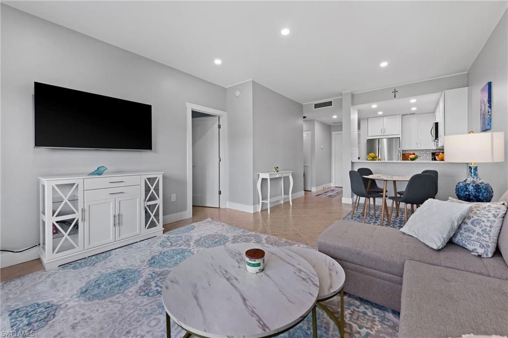 3320 Olympic Dr, Unit 126, Naples, FL 34105 Photo