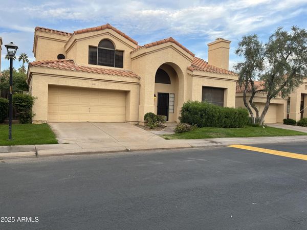 42 W LA VIEVE Lane, Tempe, AZ 85284