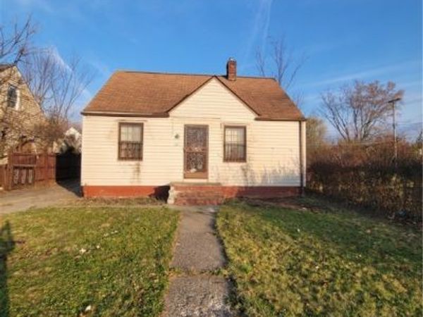4189 Lee Road, Cleveland, OH 44128
