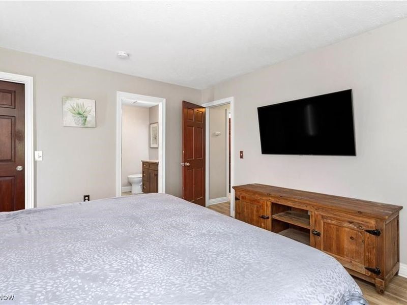 1452 Buckingham Gate Boulevard, Cuyahoga Falls, OH 44221 Photo 10