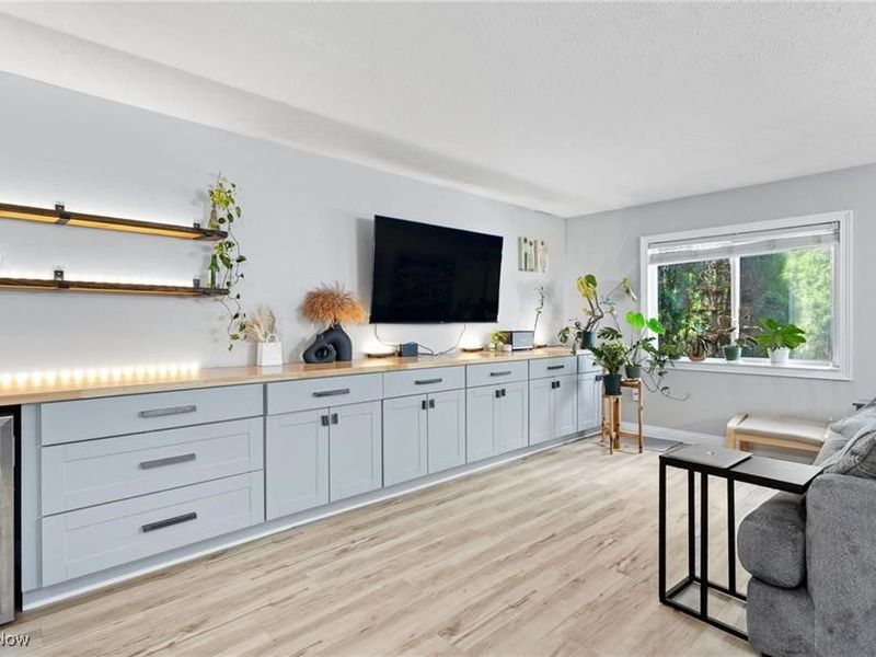 1452 Buckingham Gate Boulevard, Cuyahoga Falls, OH 44221 Photo 4