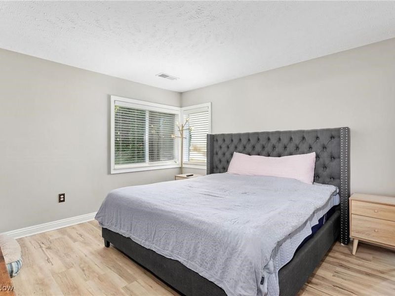 1452 Buckingham Gate Boulevard, Cuyahoga Falls, OH 44221 Photo 9