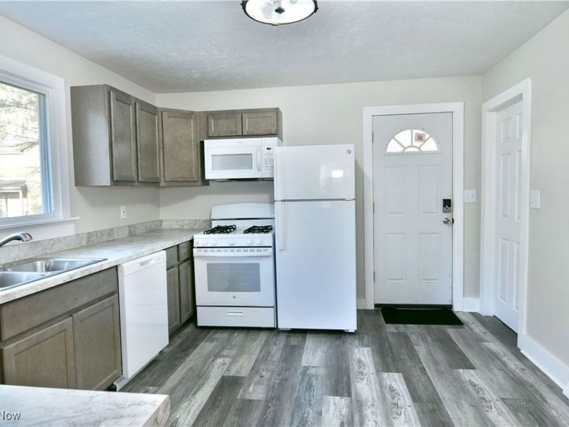 247 Township Road 306, Hammondsville, OH 43930 Photo 15