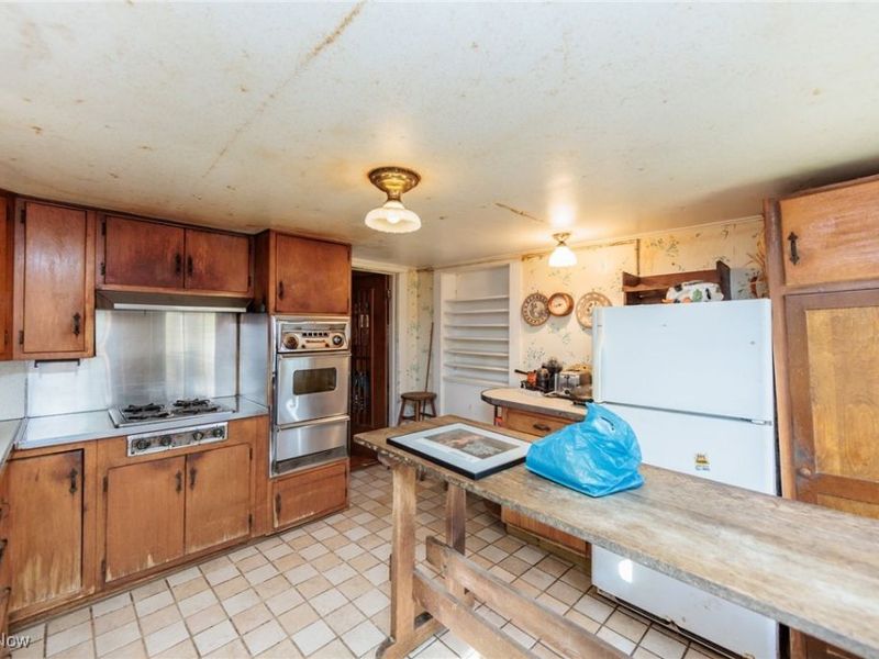 24105 Chardon Road, Euclid, OH 44143 Photo 11