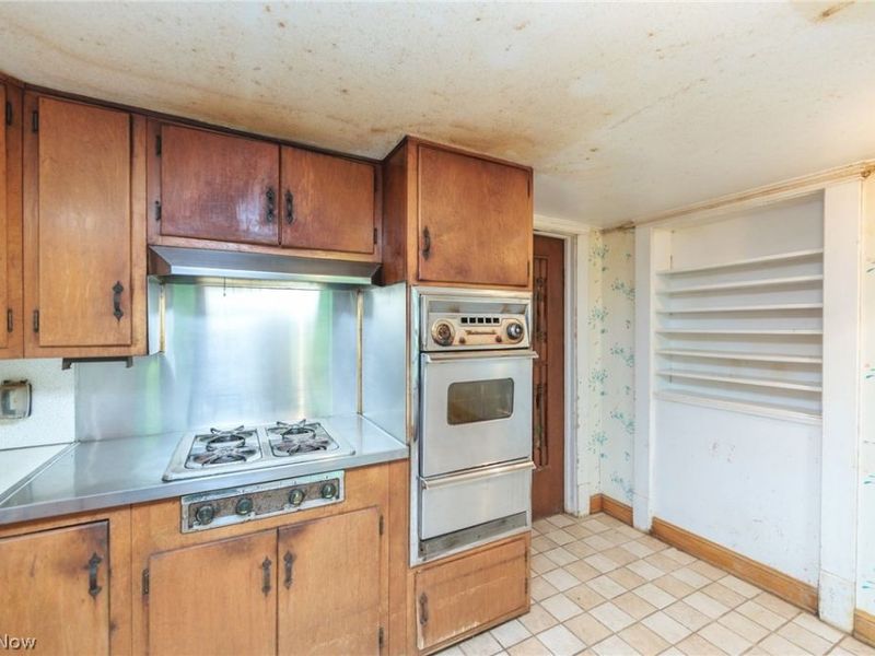 24105 Chardon Road, Euclid, OH 44143 Photo 12