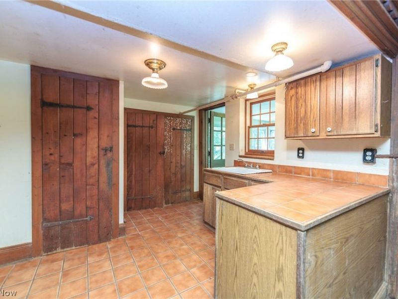 24105 Chardon Road, Euclid, OH 44143 Photo 15