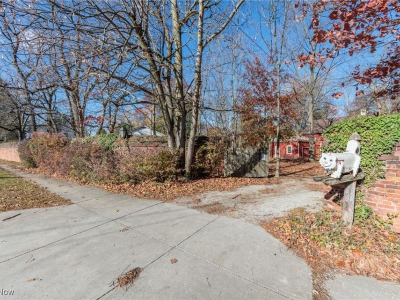 24105 Chardon Road, Euclid, OH 44143 Photo 50