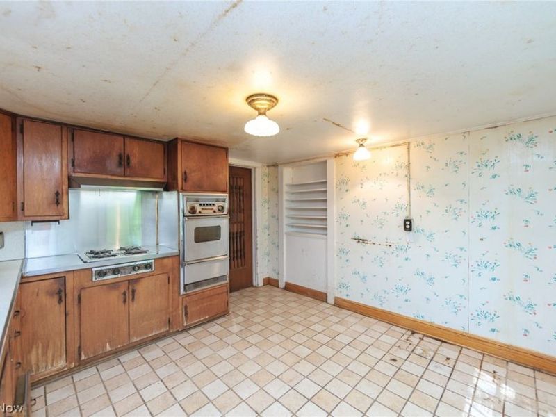 24105 Chardon Road, Euclid, OH 44143 Photo 7