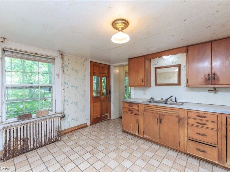 24105 Chardon Road, Euclid, OH 44143 Photo 9