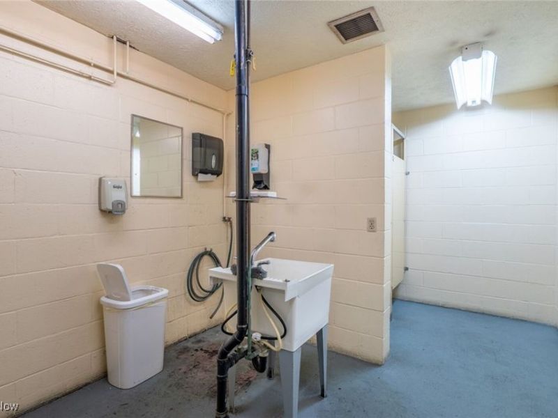 5539 Gundy Drive, Midvale, OH 44621 Photo 33