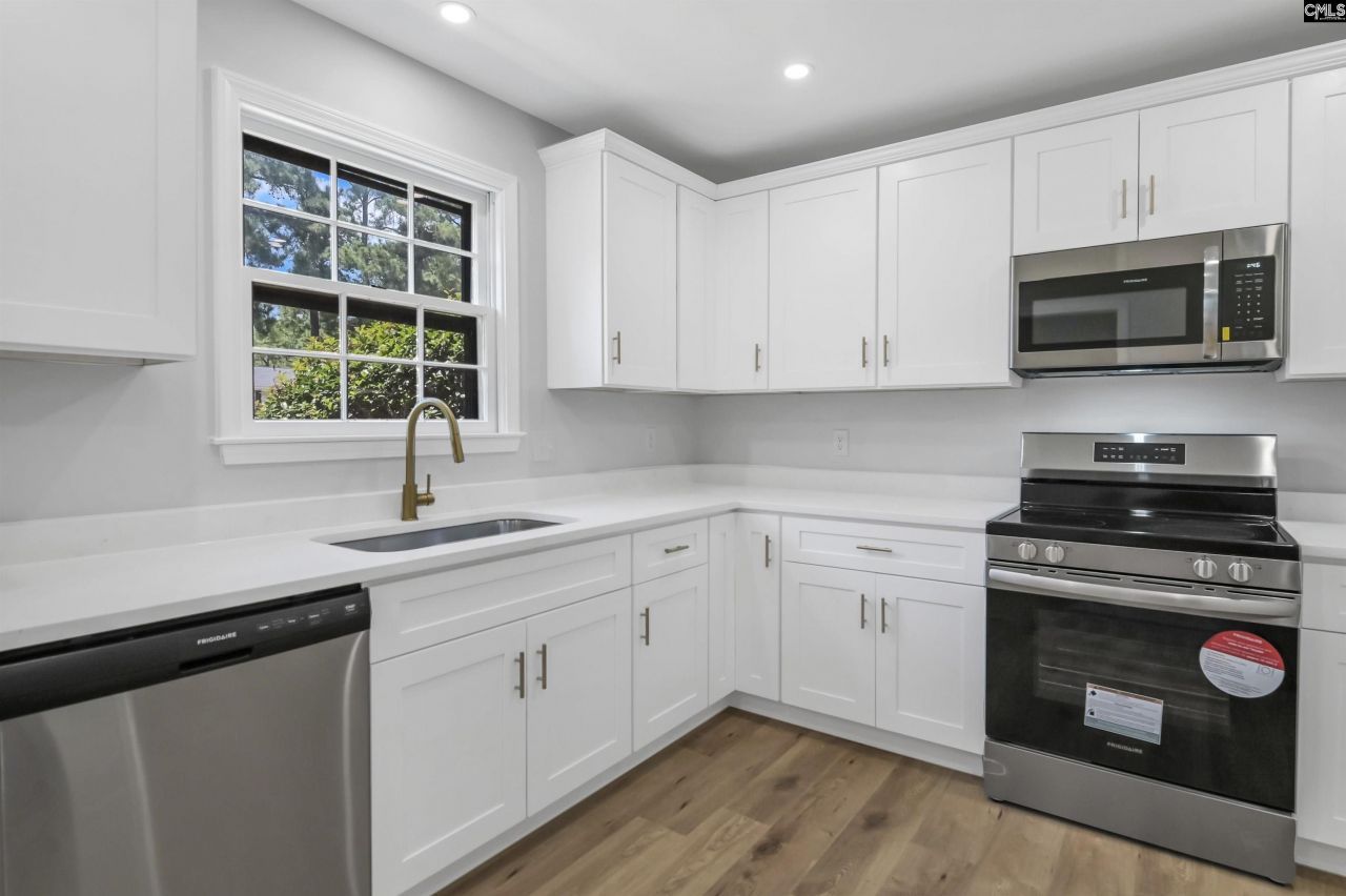 141 Jefferson Place Photo 13