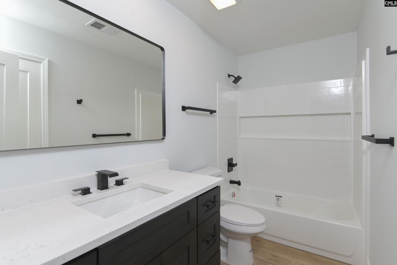 141 Jefferson Place Photo 25