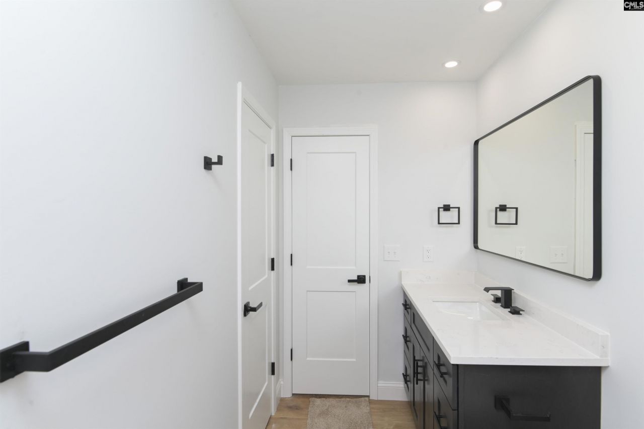 141 Jefferson Place Photo 27