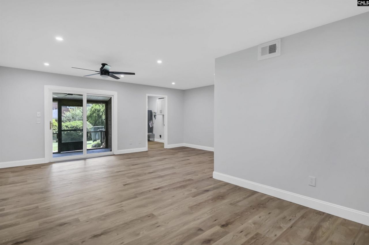 141 Jefferson Place Photo 7