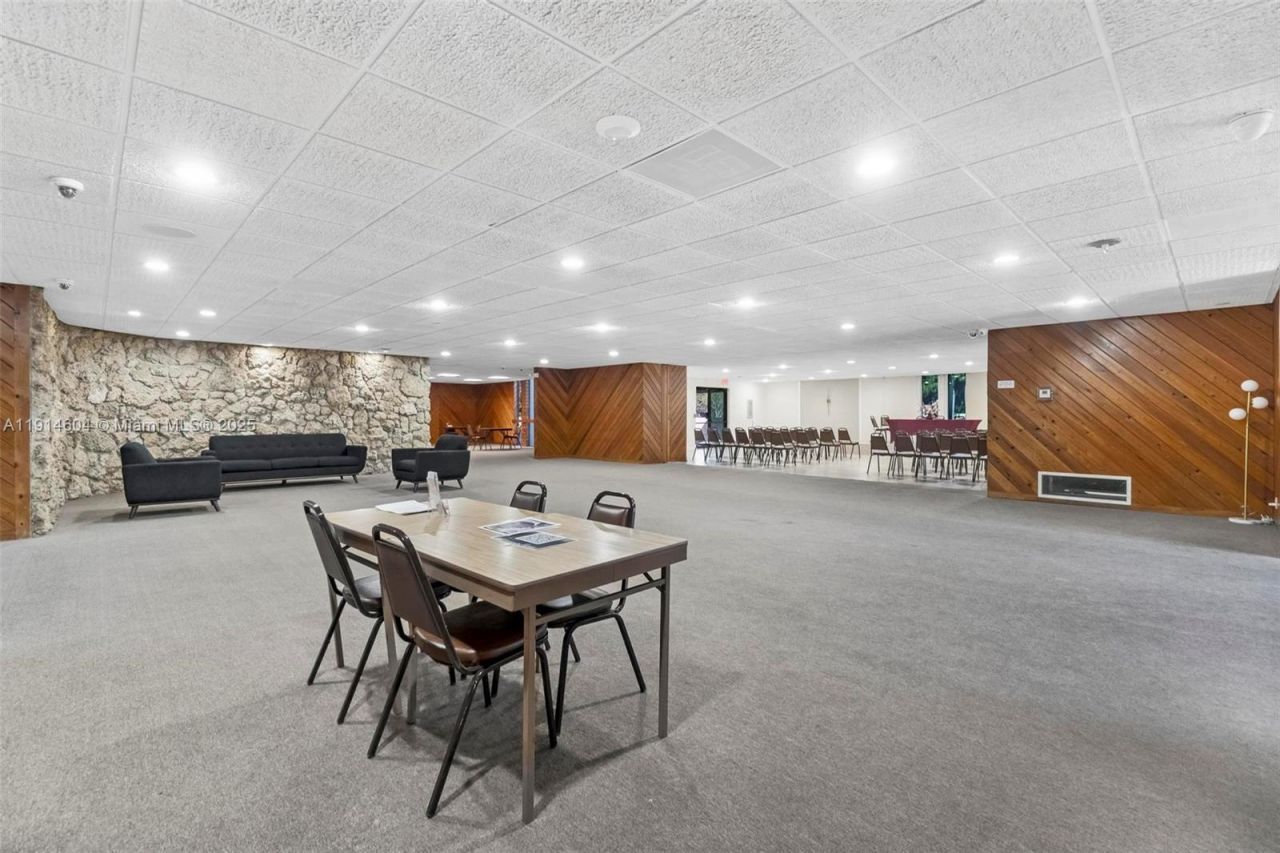 3141 NW 47th Ter, Unit 118, Lauderdale Lakes, FL 33319 Photo