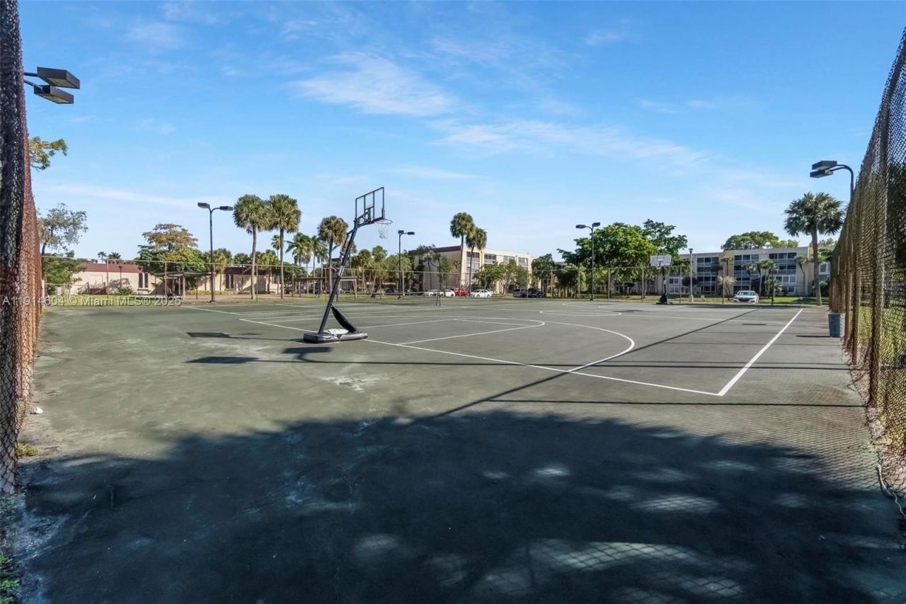 3141 NW 47th Ter, Unit 118, Lauderdale Lakes, FL 33319 Photo