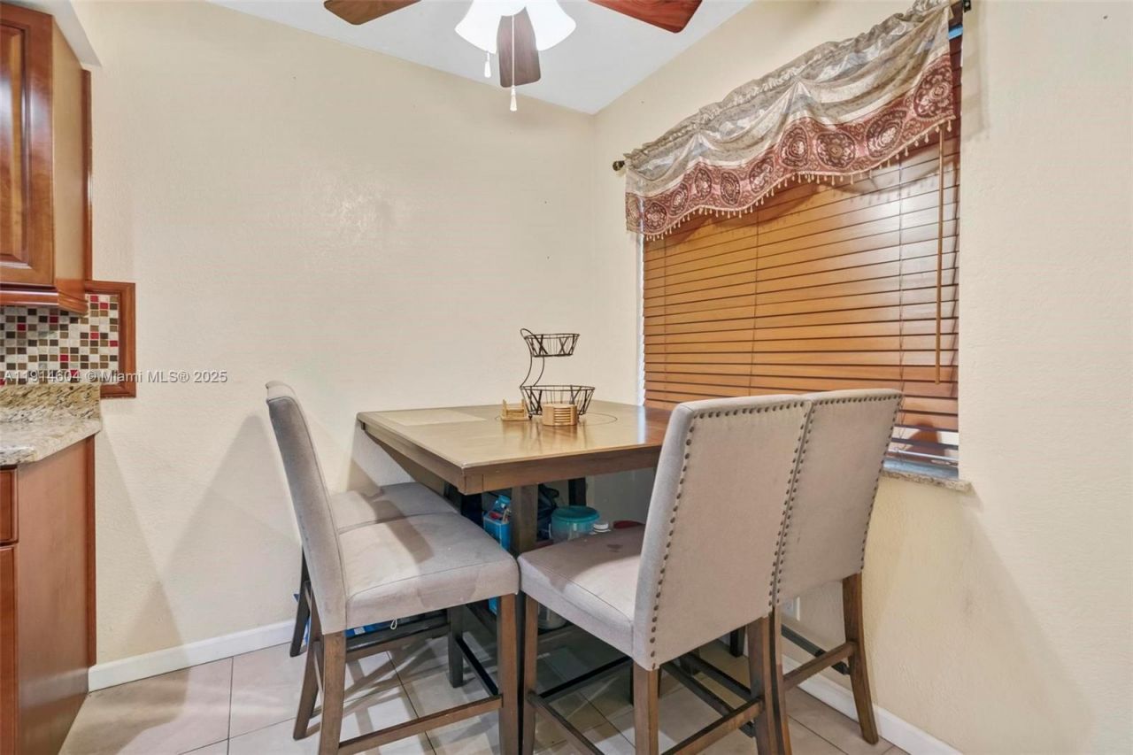 3141 NW 47th Ter, Unit 118, Lauderdale Lakes, FL 33319 Photo