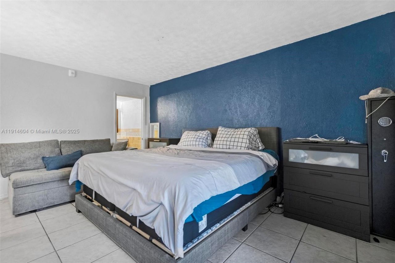 3141 NW 47th Ter, Unit 118, Lauderdale Lakes, FL 33319 Photo