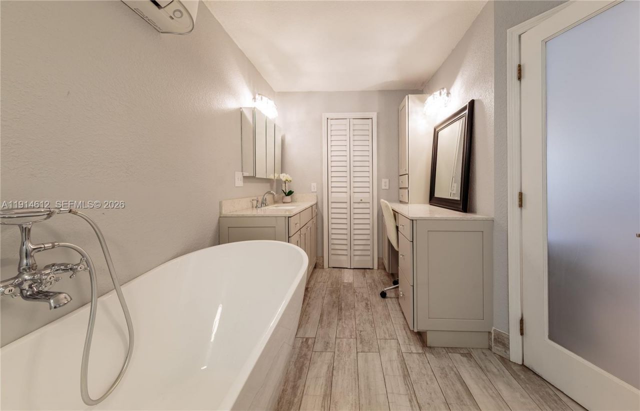 15235 SW 152nd Ct, Miami, FL 33187 Photo