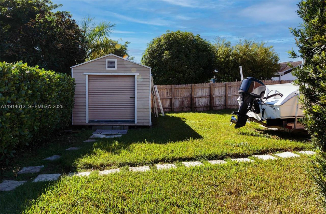 15235 SW 152nd Ct, Miami, FL 33187 Photo