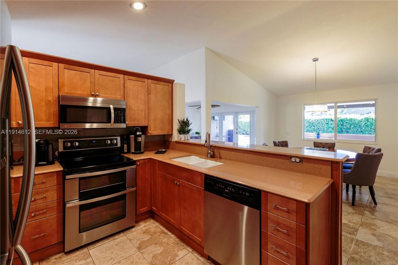 15235 SW 152nd Ct, Miami, FL 33187 Photo