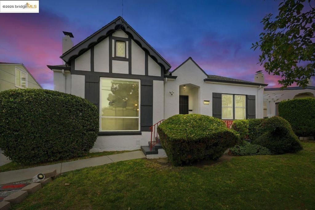 5230 5230 Hillen Dr, Oakland, CA 94619 Main Photo