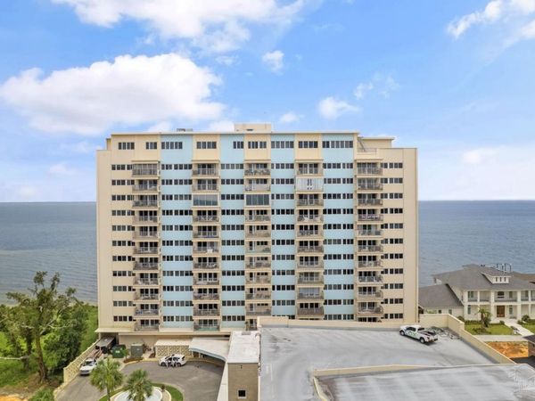 825 Bayshore Dr, Unit 700, Pensacola, FL 32507