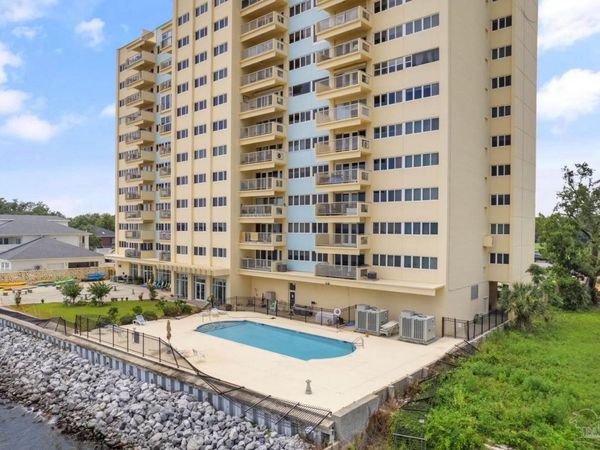 825 Bayshore Dr, Unit 206, Pensacola, FL 32507