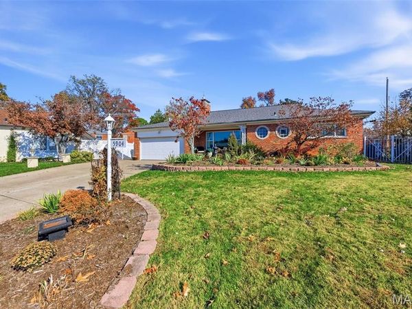5904 Crane Circle, St Louis, MO 63109