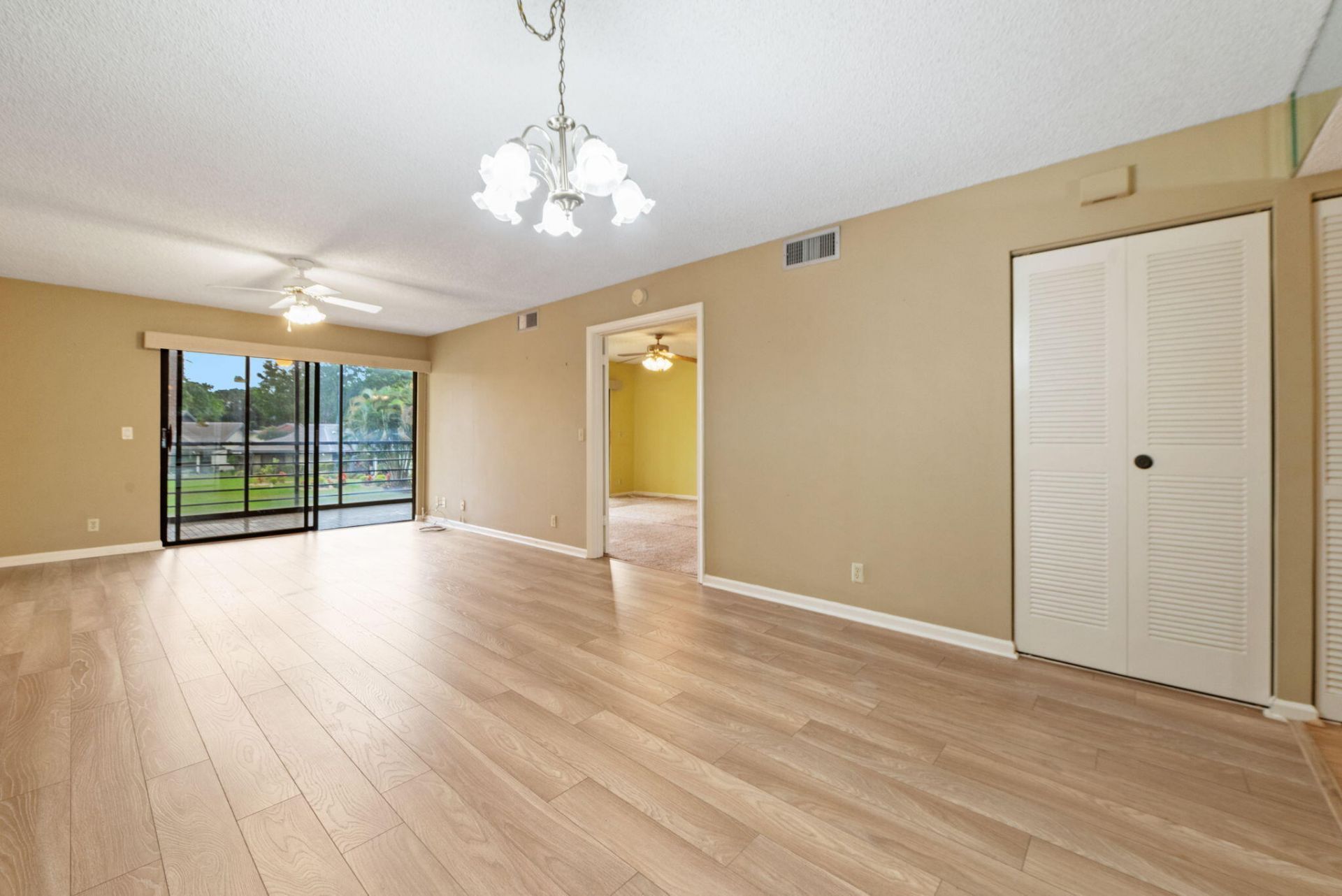 10092 Cedar Point Boulevard, Unit 205, Boynton Beach, FL 33437 Photo