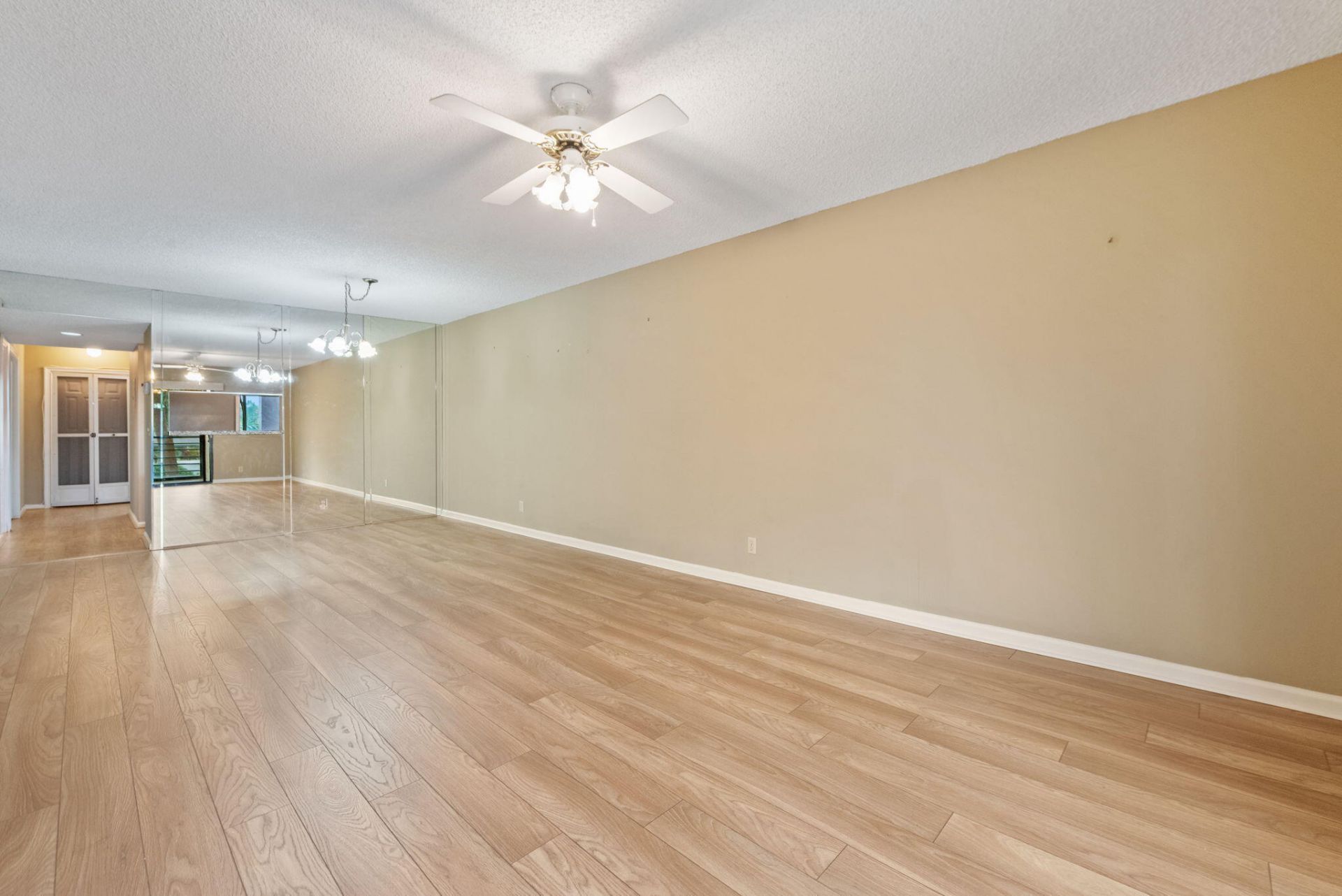 10092 Cedar Point Boulevard, Unit 205, Boynton Beach, FL 33437 Photo