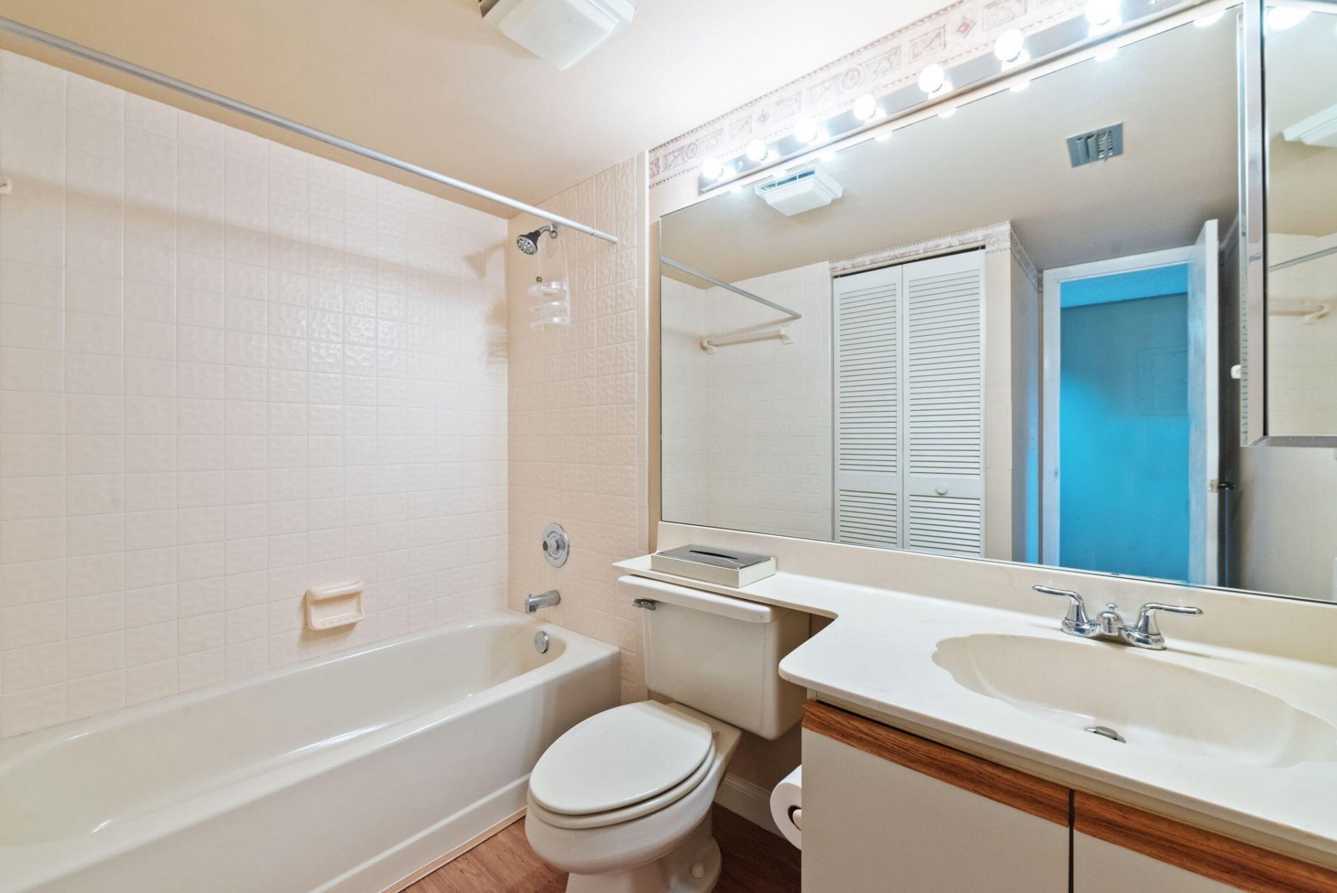 10092 Cedar Point Boulevard, Unit 205, Boynton Beach, FL 33437 Photo