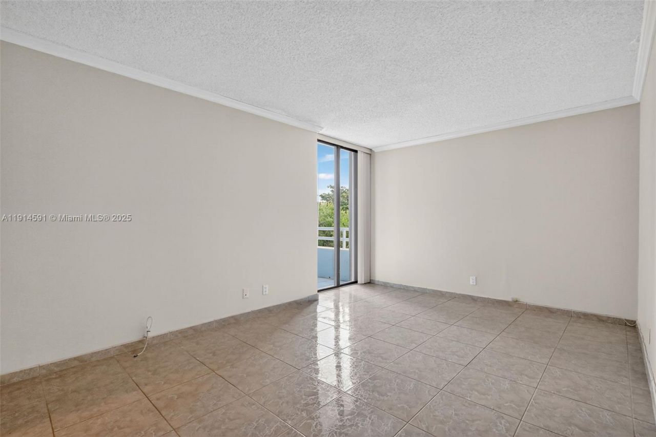 20355 NE 34th Ct, Unit 321, Aventura, FL 33180 Photo