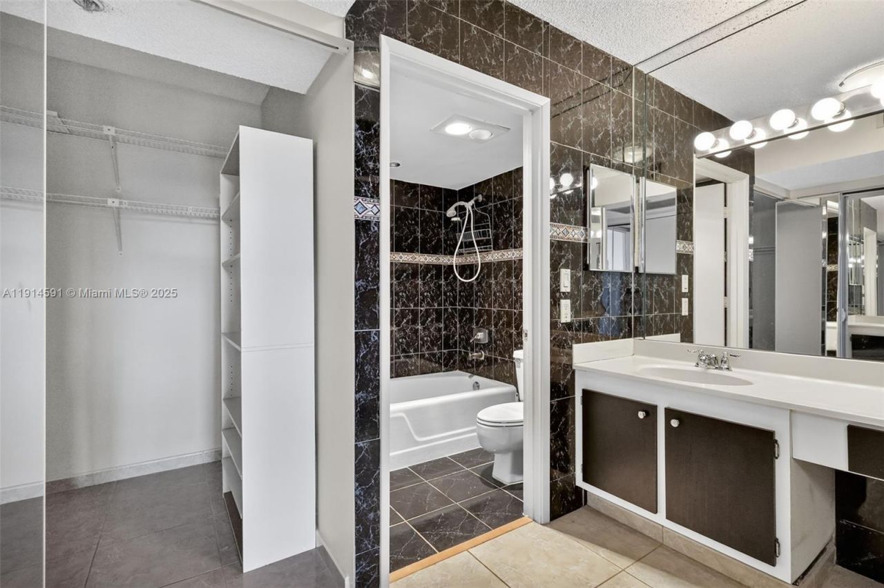 20355 NE 34th Ct, Unit 321, Aventura, FL 33180 Photo