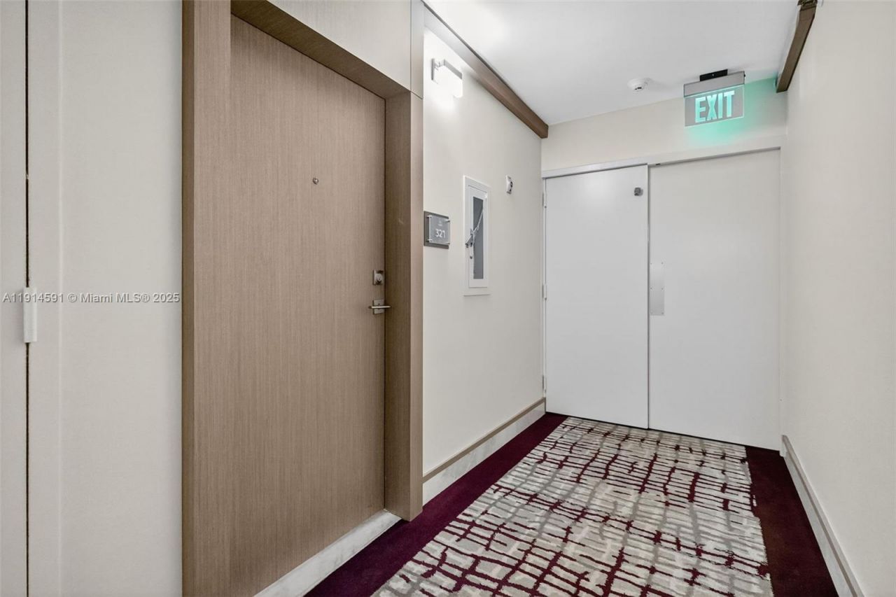 20355 NE 34th Ct, Unit 321, Aventura, FL 33180 Photo